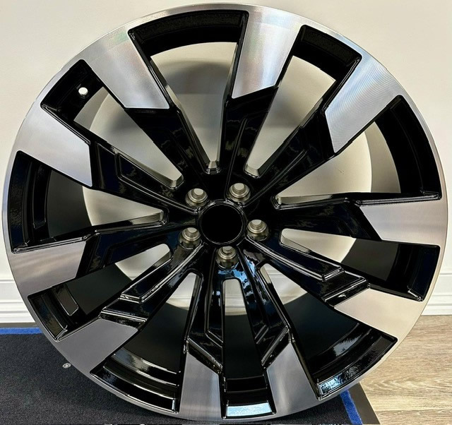 23"  Alloy Wheels (Range Rover)    