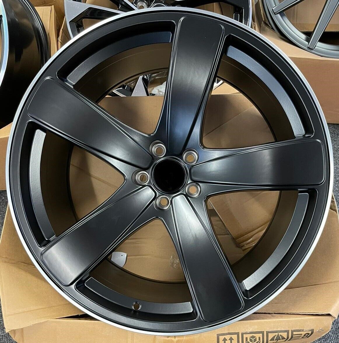 21"  Alloy Wheels (Porsche)   252  