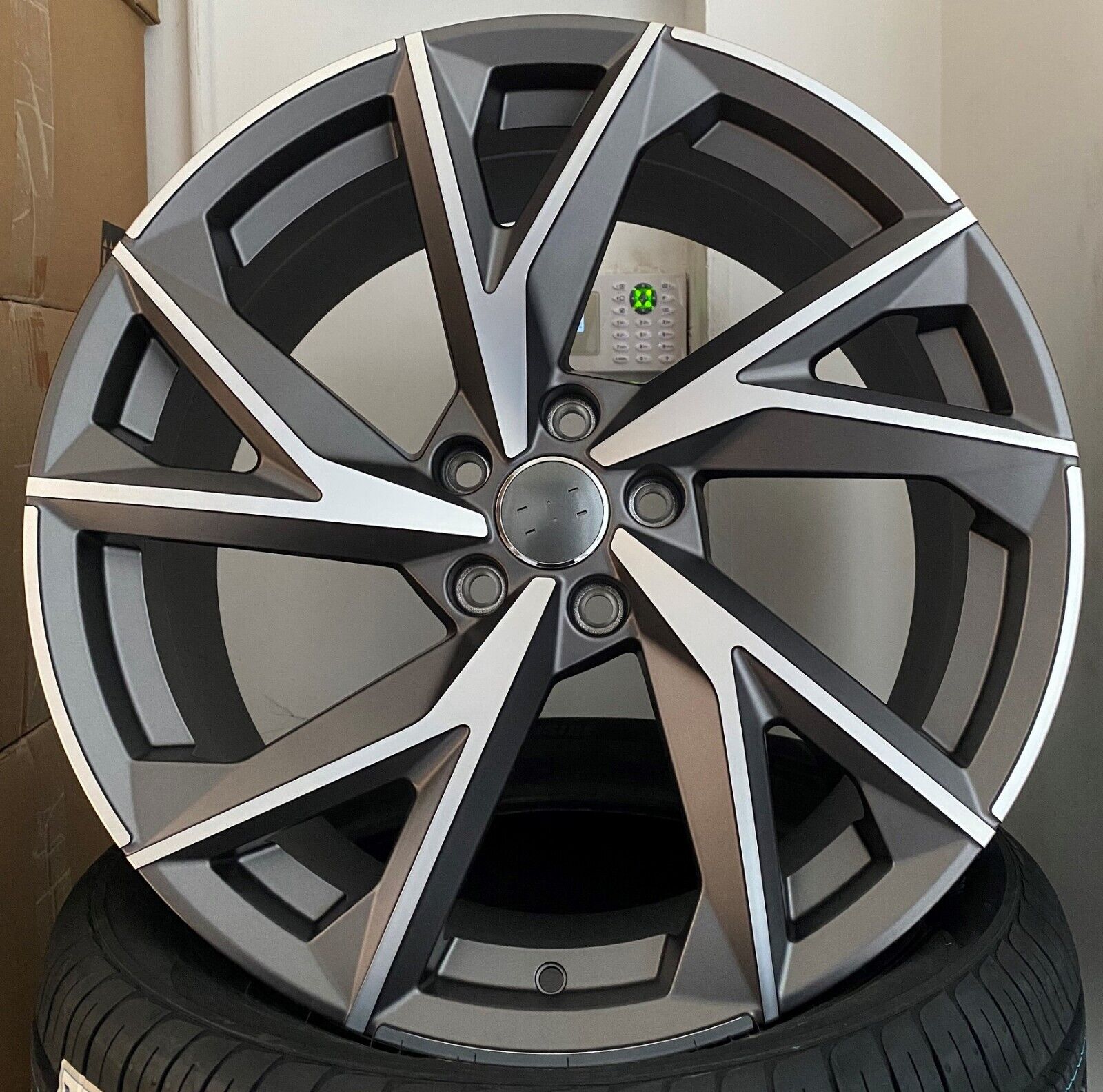 20"  Alloy Wheels (Audi)   r8 